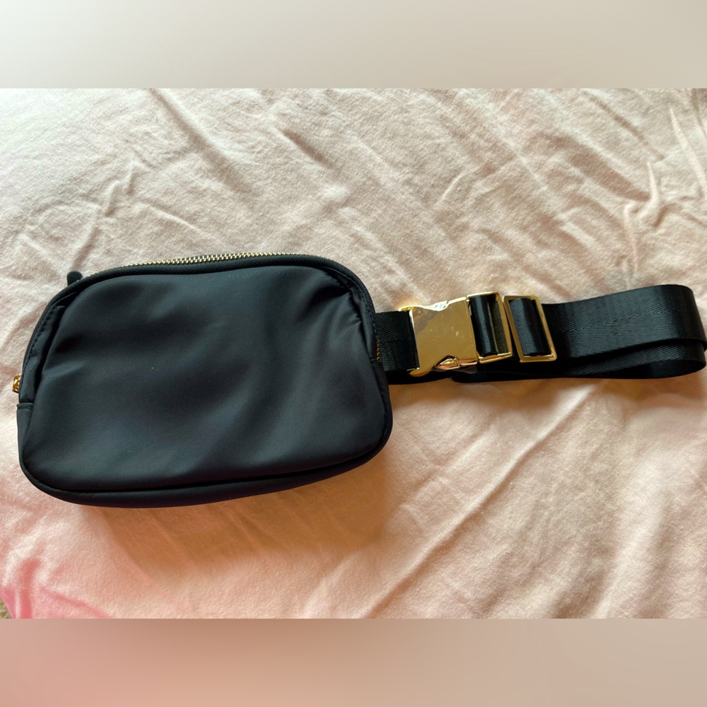 Waist bag / fanny pack / belt bag